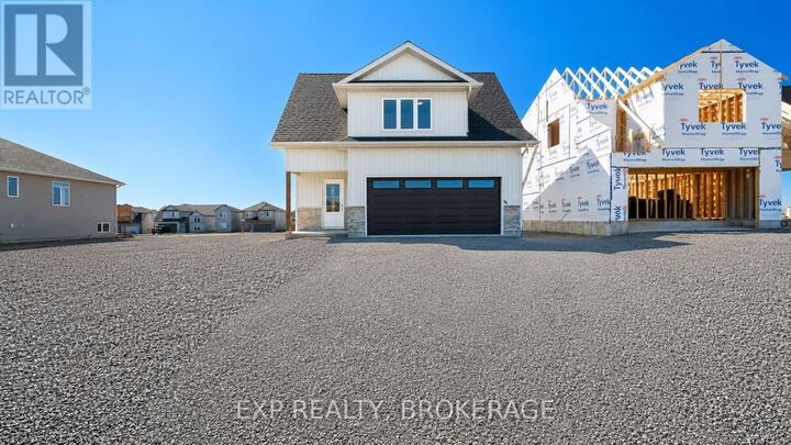 15 Summit (Lot 53) Crescent — photo 1