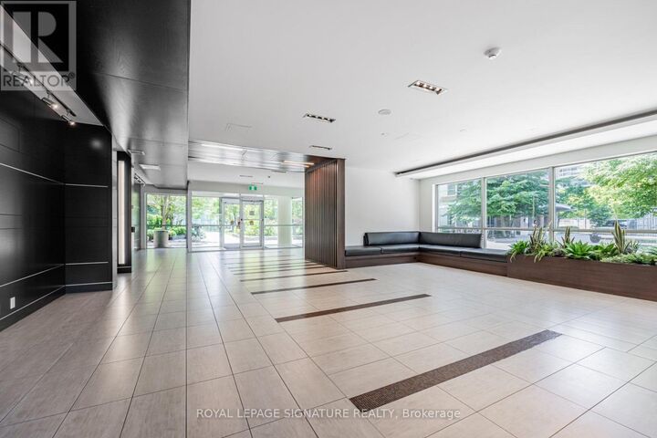 Property Photo:  80 Western Battery Road 2105  ON M6K 3S1 