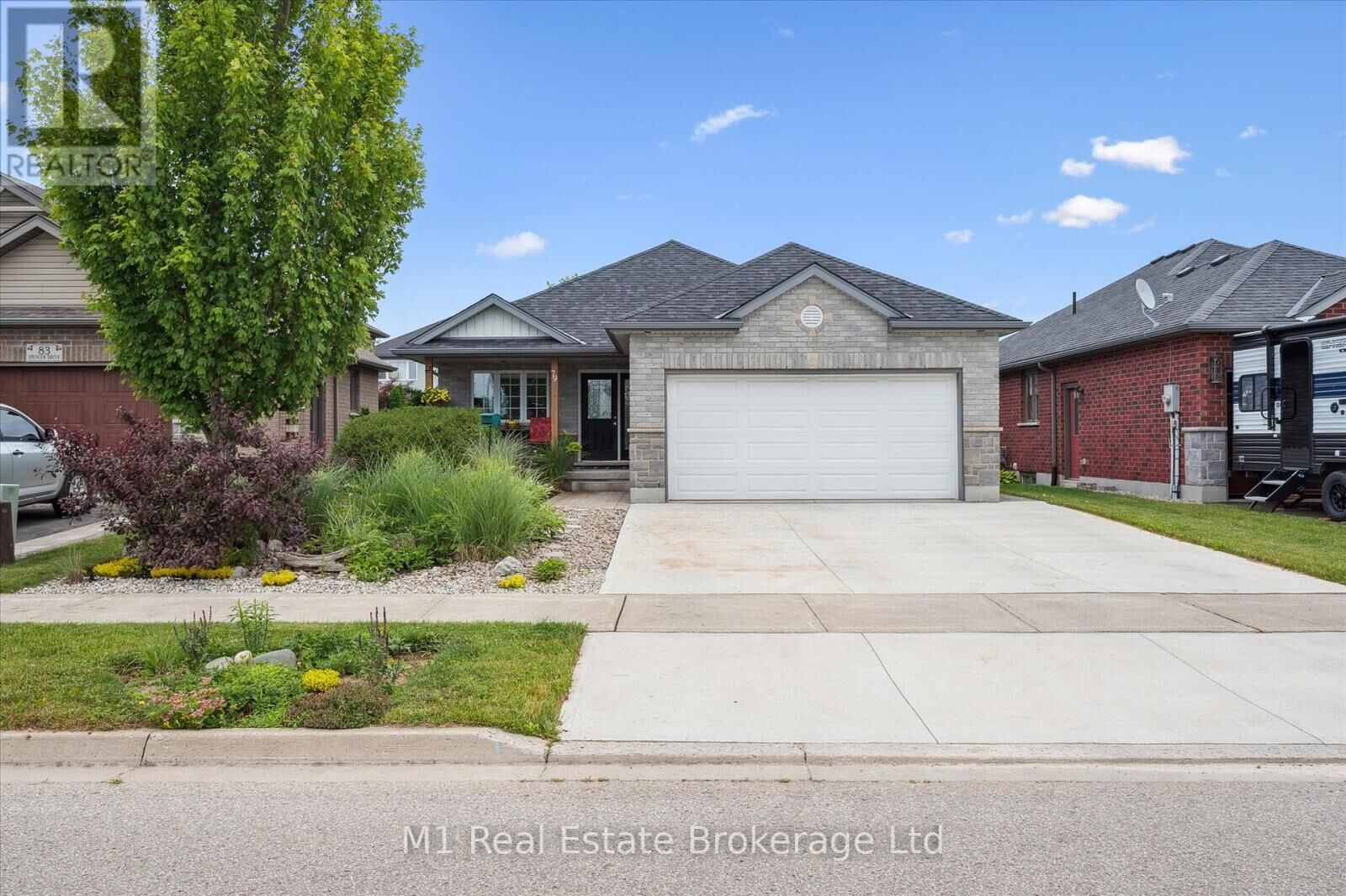 Property Photo:  79 Spencer Drive  ON N0B 1S0 