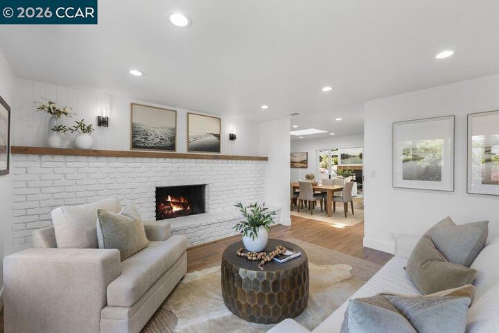 Property Photo:  26 Rio Del Ct  CA 94526 