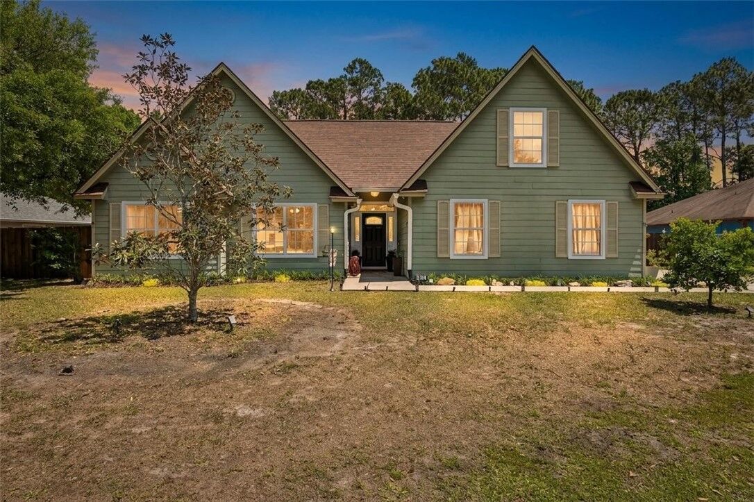 Property Photo:  101 Gentle Knoll Drive E  GA 31548 