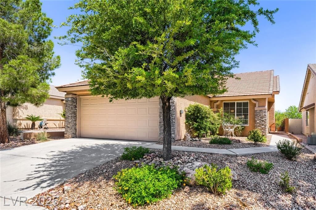 Property Photo: 9848 Panorama Cliff Drive NV 89134