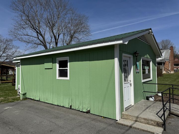 Property Photo:  141 Clay St  WV 24910 