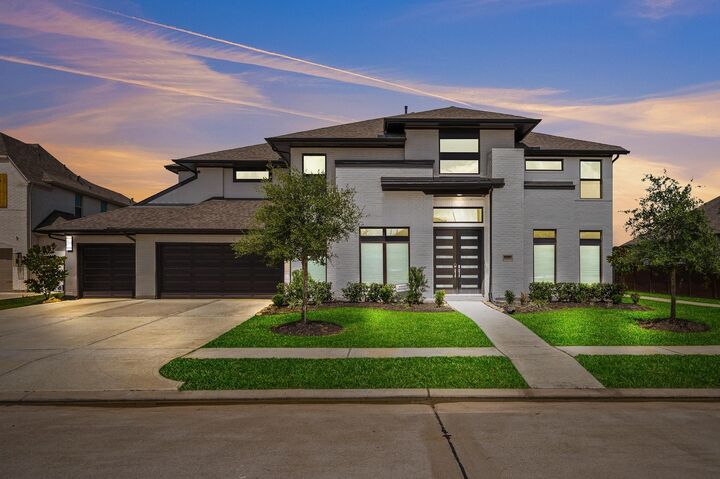 Property Photo: 6618 Mirabeau Lane TX 77493