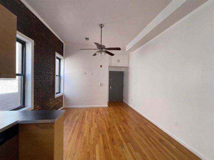 Property Photo:  163 Baldwin Ave 8  NJ 07306 