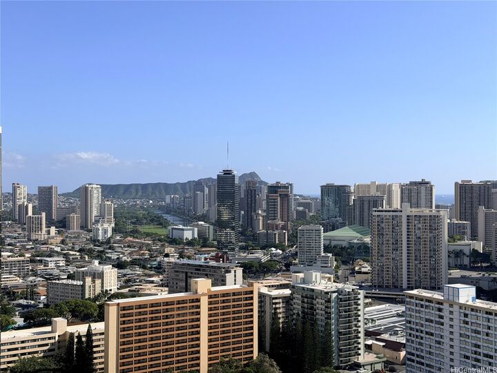 Property Photo:  1515 Liona Street 3207  HI 96814 