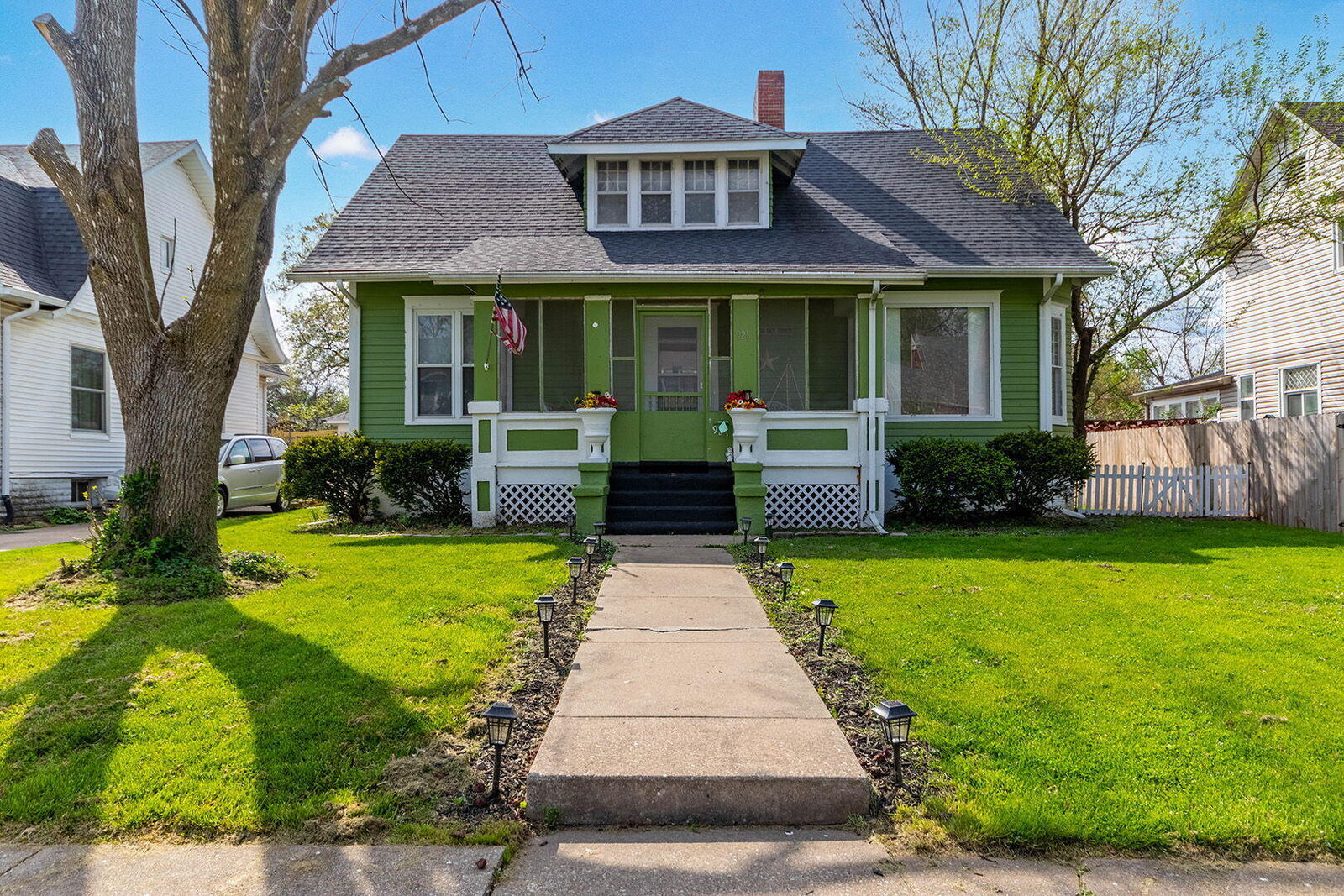 Property Photo:  921 S Olive Street  MO 65265 