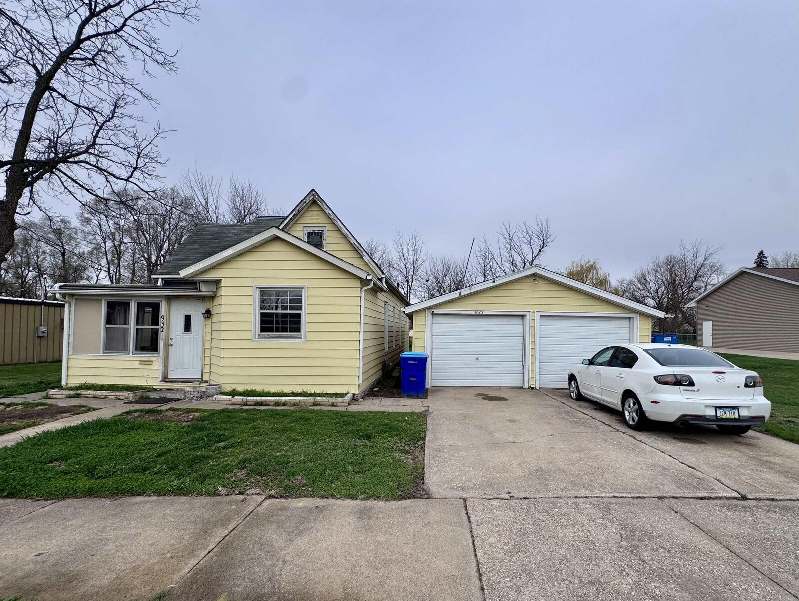 Property Photo:  932 S Frederick Ave  IA 50662 