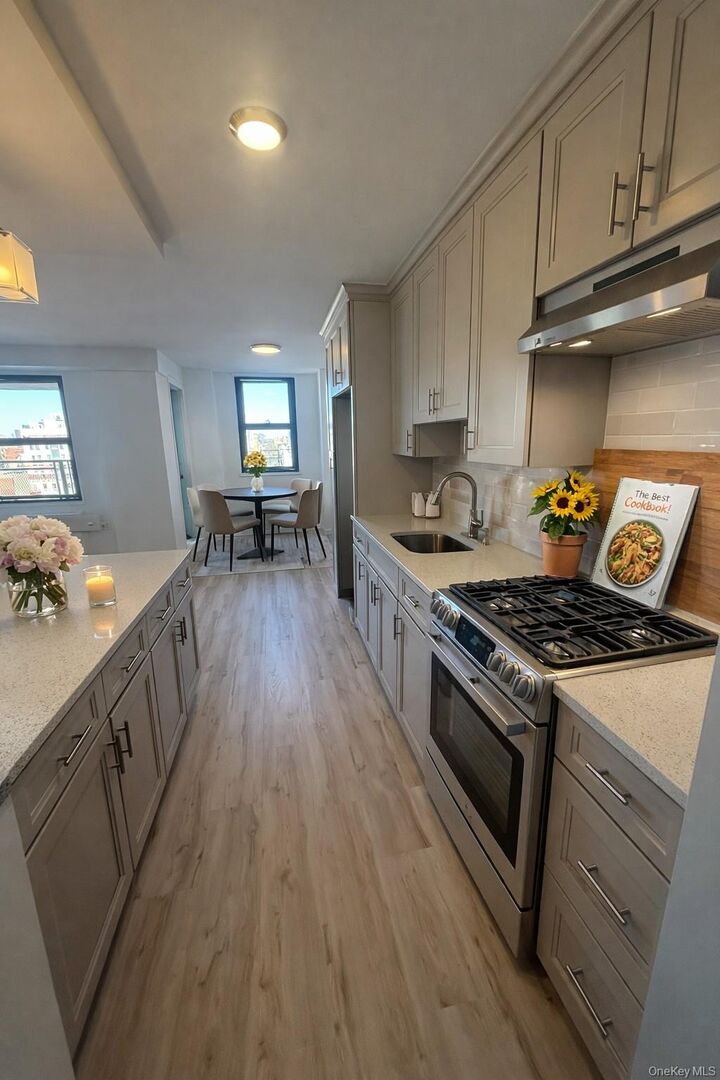 Property Photo:  1966 Newbold 709  NY 10472 