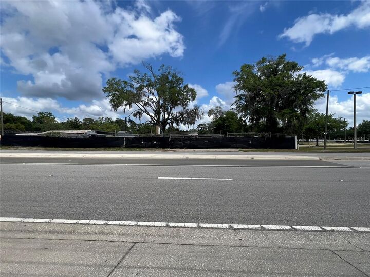 Property Photo: 340 Dog Track Road FL 32750