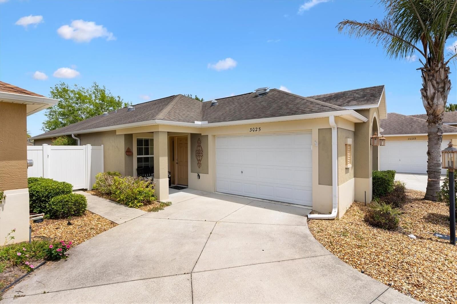 Property Photo: 3025 Bartow Lane FL 32163