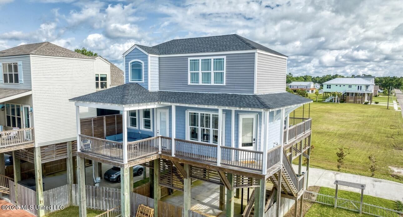 Property Photo:  820 W Beach Boulevard  MS 39560 