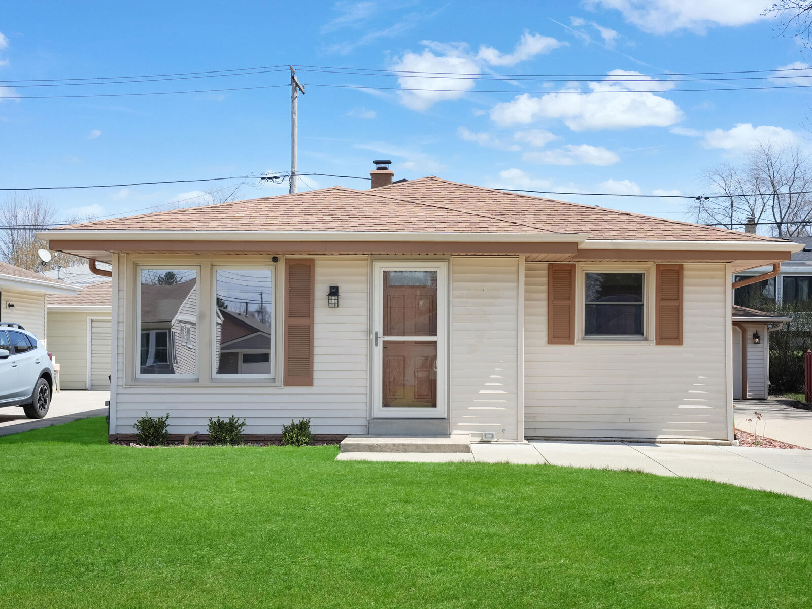 Property Photo:  4224 S 91st St  WI 53228 