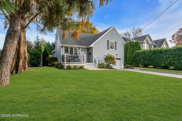 Property Photo:  6 Poplar Avenue  NJ 07764 