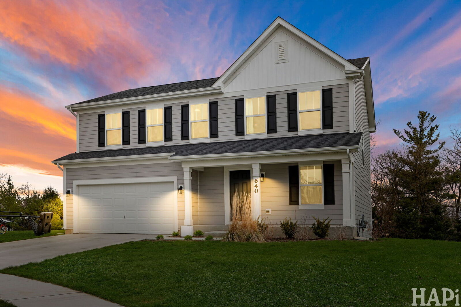 Property Photo:  640 Cloverleaf Drive  IL 60152 