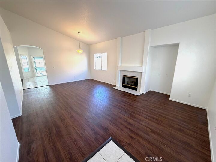 Property Photo:  40018 Notting Hill Road  CA 92563 