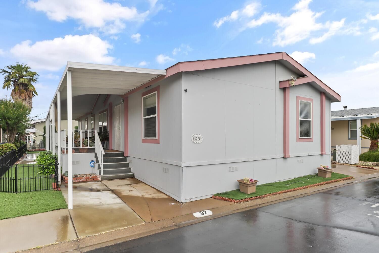 Property Photo: 97 Cantabrook Street CA 95828