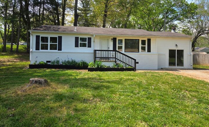 Property Photo:  309 Rickenbacker Dr  TN 37388 