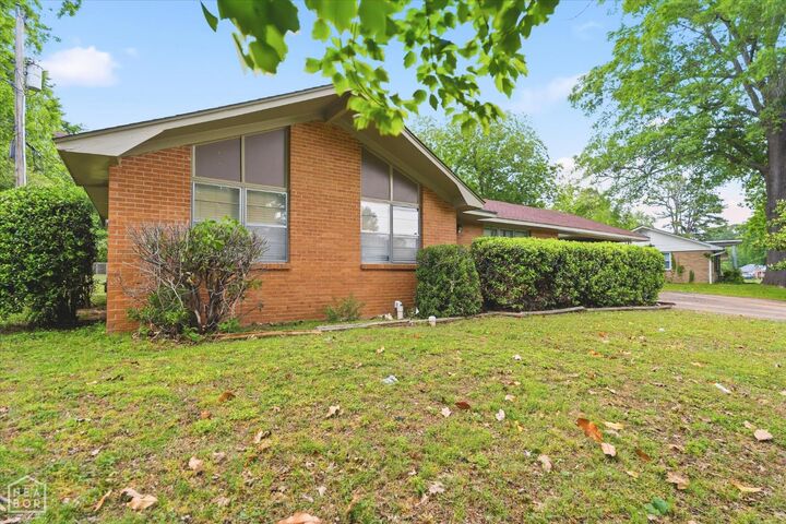 Property Photo:  1824 W College Boulevard  AR 72401 