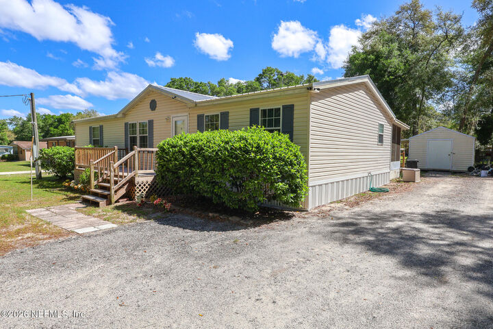 Property Photo:  124 Idlewood Acres Lane  FL 32181 