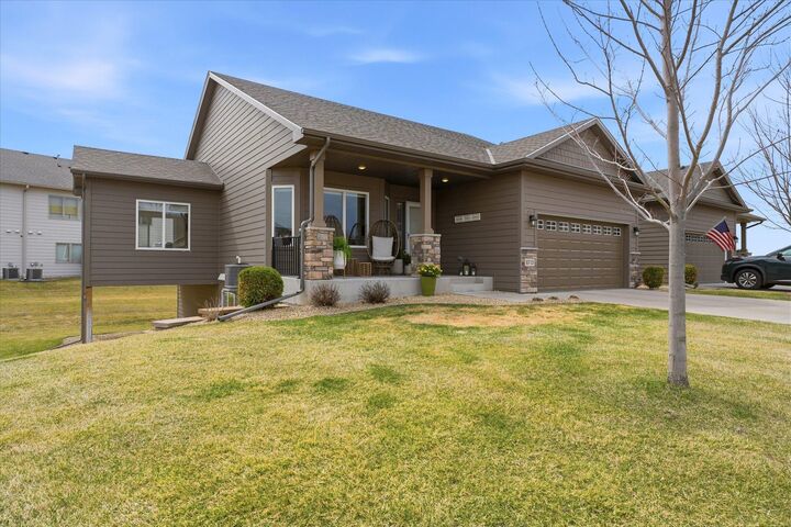 Property Photo:  10713 Settlers Lane  MN 55341 