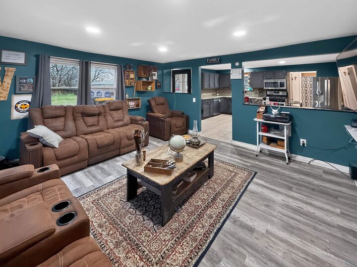 Property Photo: 3213 13th St IA 51105