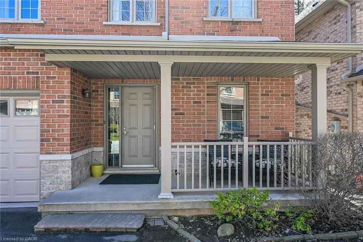Property Photo:  25 Hamilton Street S 31  ON L8B 0L1 