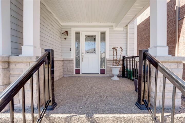 Property Photo:  334 Apple Hill Crescent  ON N2R 0E5 
