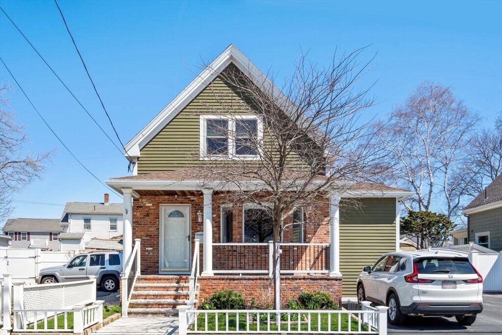 Property Photo:  67 Lynnfield St  MA 01904 