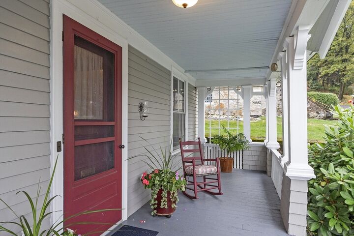 Property Photo:  6 Moore Ave  MA 01602 