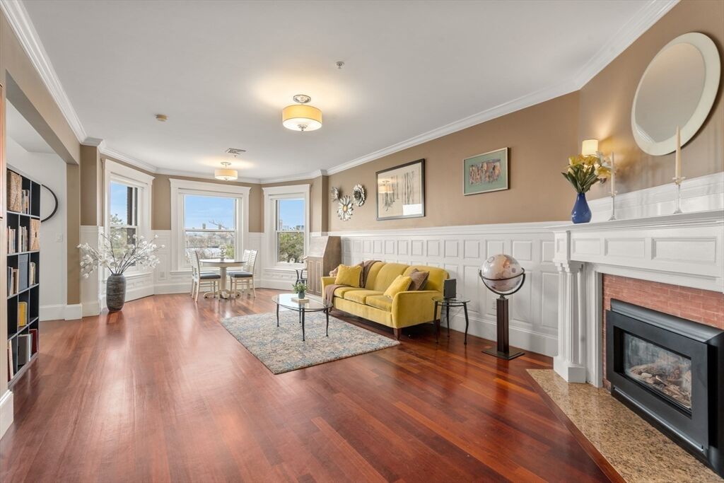 Property Photo:  19 Bay State Road 4  MA 02215 