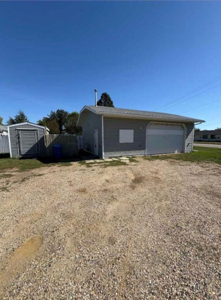 Property Photo: 4819 52 Ave AB T0H 1W0