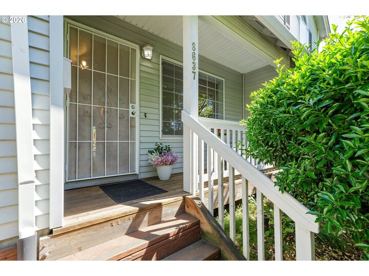 Property Photo:  8637 N Willamette Blvd  OR 97203 