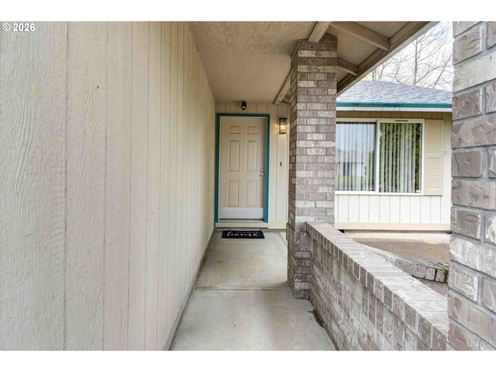 Property Photo:  418 NE 160th Ave  WA 98684 