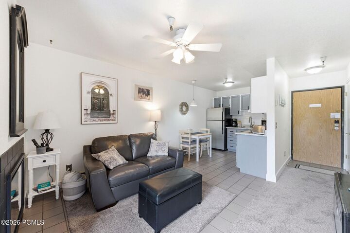 Property Photo: 1940 Prospector Avenue 305 UT 84060