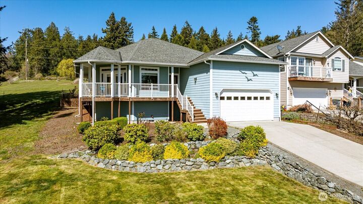 Property Photo:  1041  Halsey Drive  WA 98239 