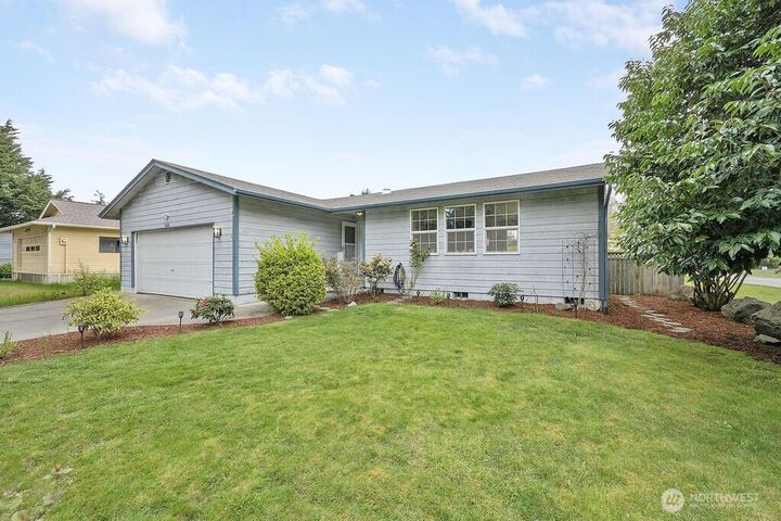 Property Photo:  1420  McPherson Street  WA 98368 