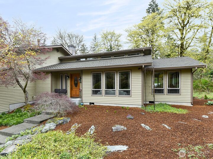 Property Photo:  25216  238th Avenue SE  WA 98038 