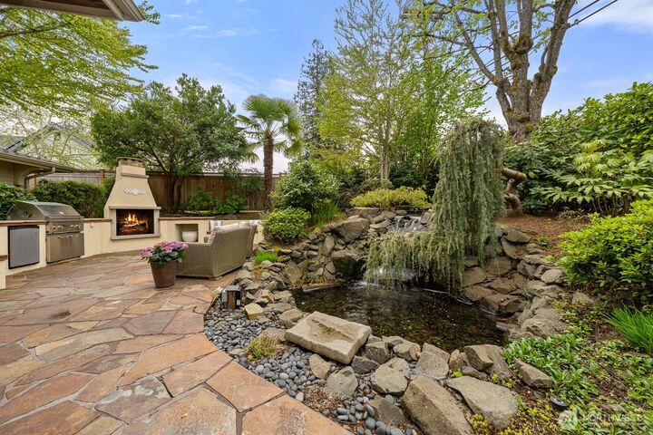 Property Photo:  3424  97th Avenue SE  WA 98040 