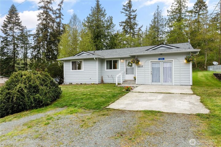 Property Photo:  1257  Russell Drive  WA 98239 