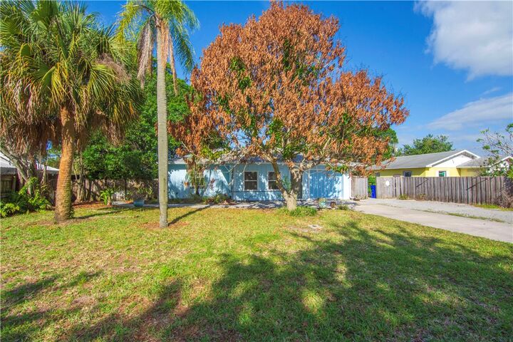 Property Photo: 1545 Highland Avenue FL 32960