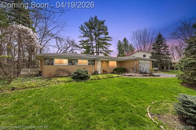 Property Photo: 38482 Applewood Street MI 48036