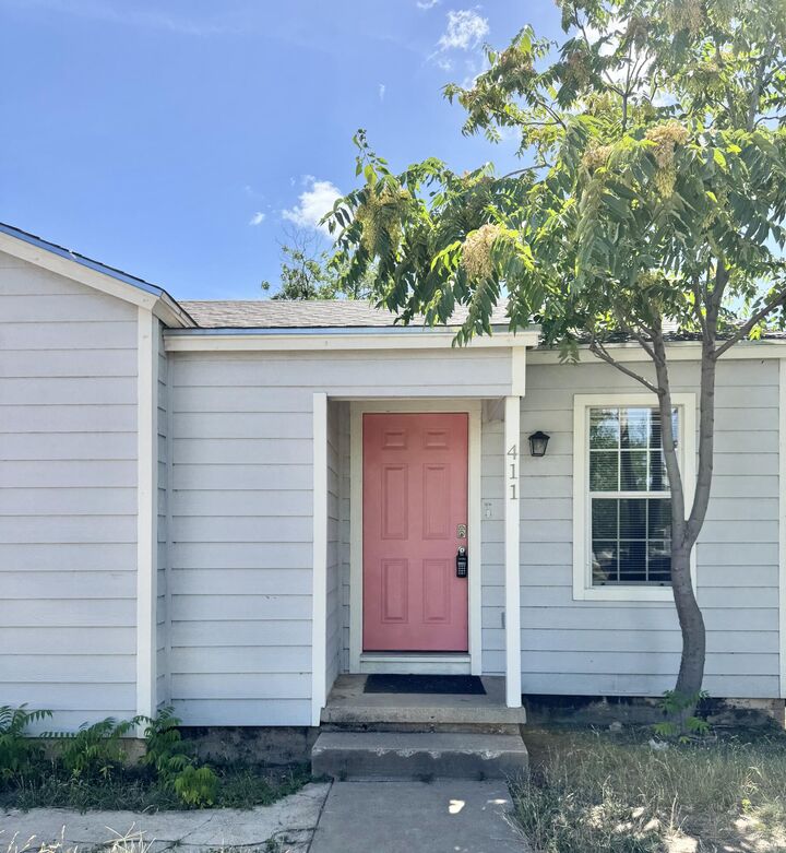 Property Photo:  411 S Parkway Street  TX 76901 