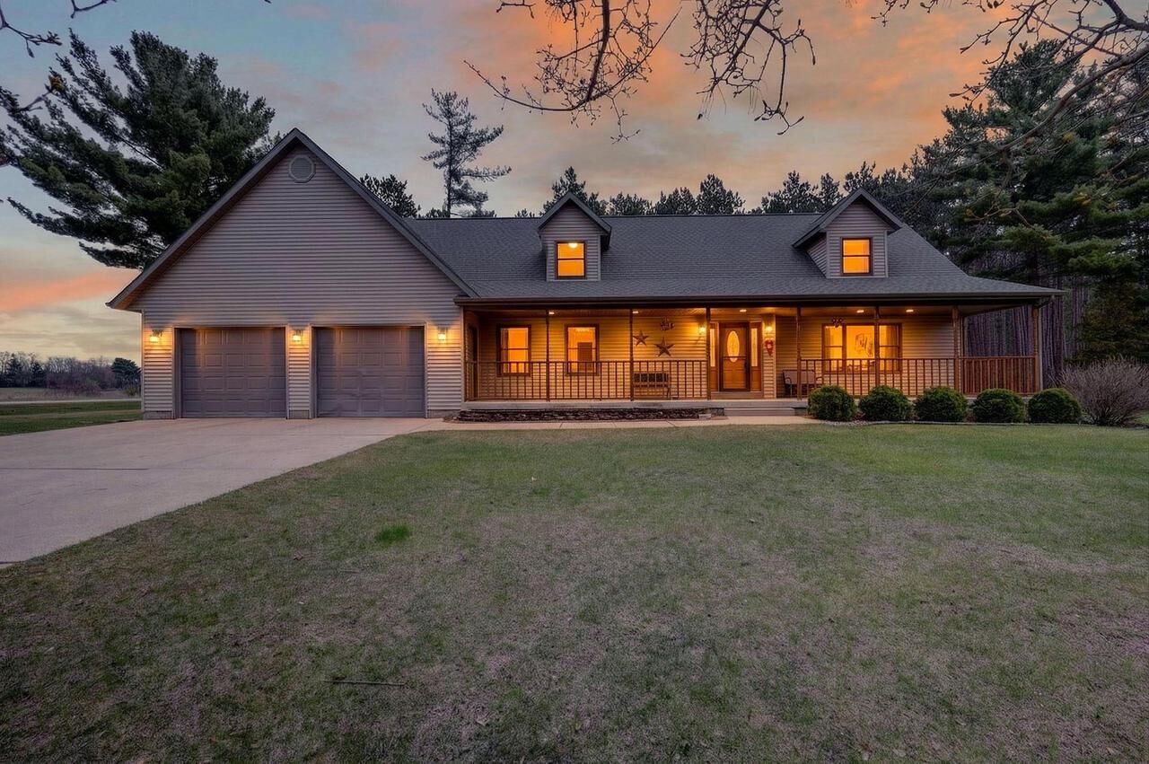 Property Photo: S12816 Monument Road WI 53588
