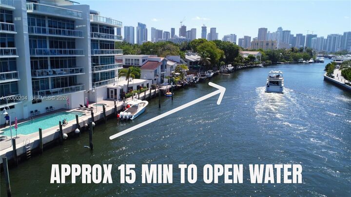 Property Photo:  1090 NW N River Dr 404  FL 33136 