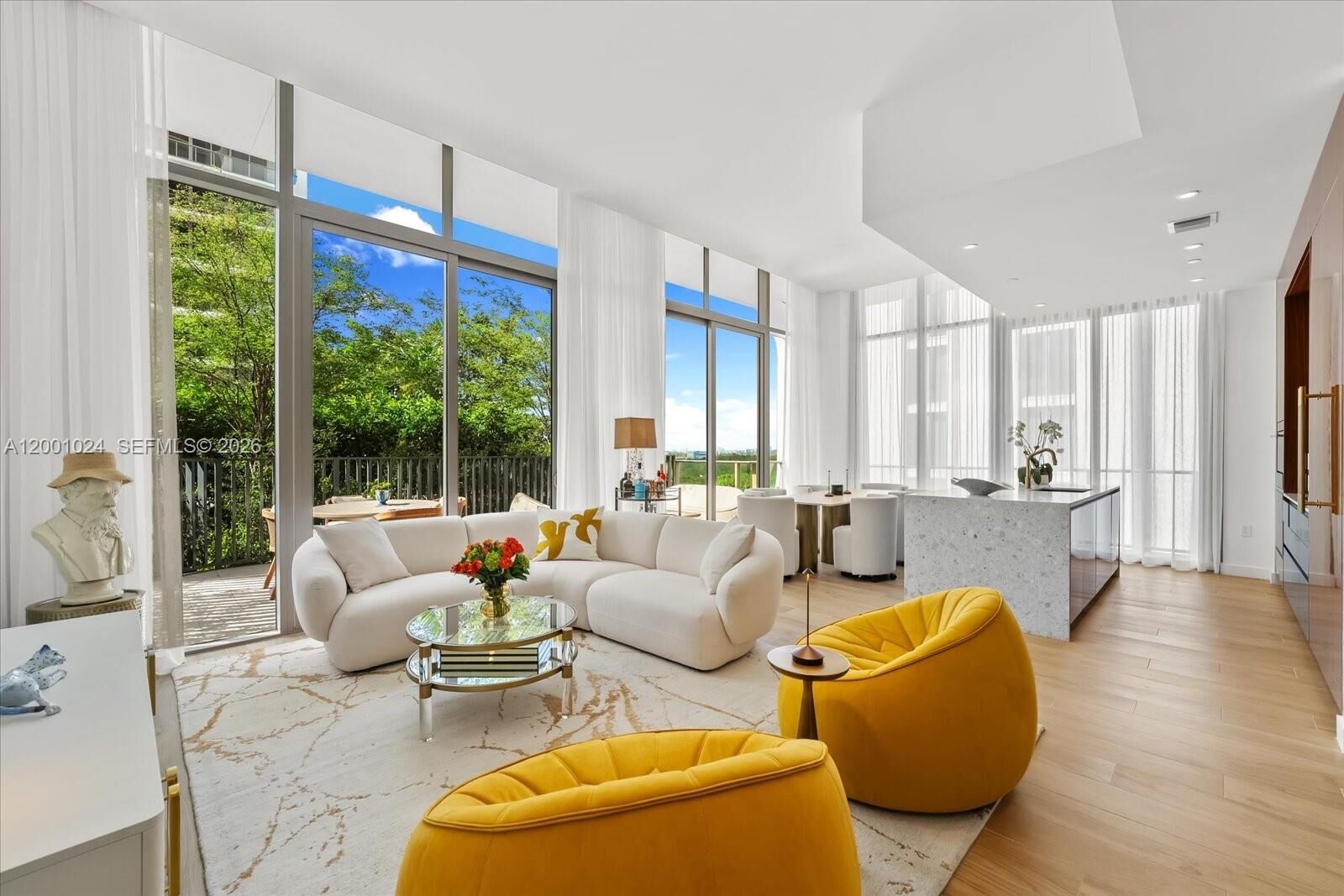 Property Photo: 2655 S Bayshore Dr 812 FL 33133