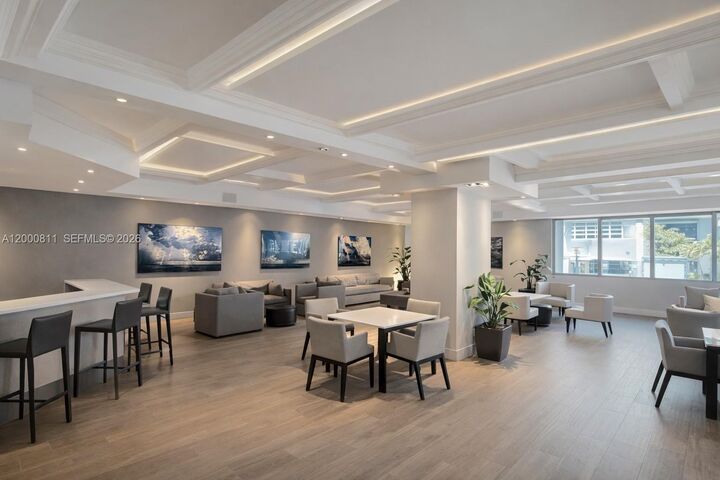 Property Photo:  100 Lincoln Rd 1405  FL 33139 