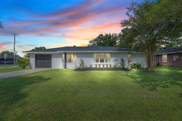 Property Photo:  4701 Desoto Street  LA 70607 