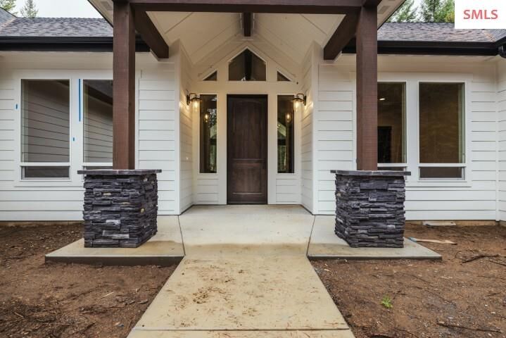 Property Photo:  1533 W Remmick Street  ID 83835 