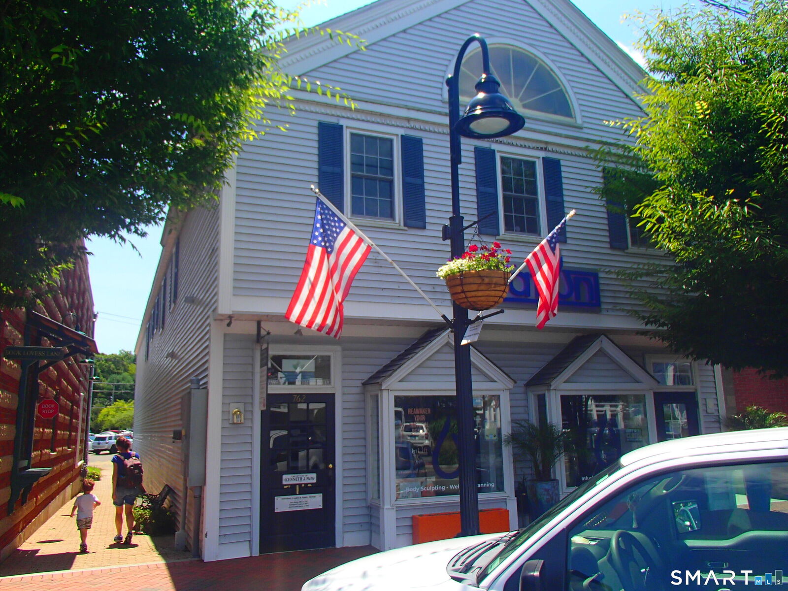 Property Photo:  762 2nd Flr Boston Post Road 2 Room Office  CT 06443 